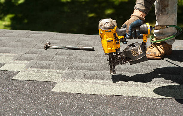 Best Emergency Roof Repair  in Benton, IL